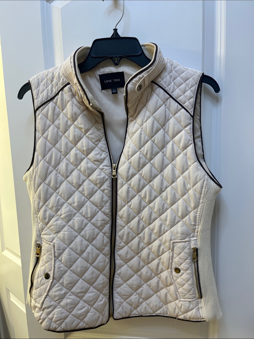Love Tree Ivory white Quilted Sleeveless Vest with brown Piping